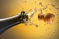 Вибити око пробкою від шампанського: які у вас шанси на цей Новий рік