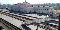 Росія обстріляла залізничний вокзал у Херсоні: Відомі перші деталі (ВІДЕО)