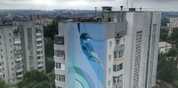 Гігантська пташка вже на вулиці Міцкевича у Рівному (ФОТО) 