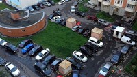 Парковки у дворах багатоповерхівок: Чому у Рівному і досі не обладнують спеціальні місця