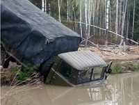 У лісі на Рівненщині «втопили» вантажівку (ФОТО)