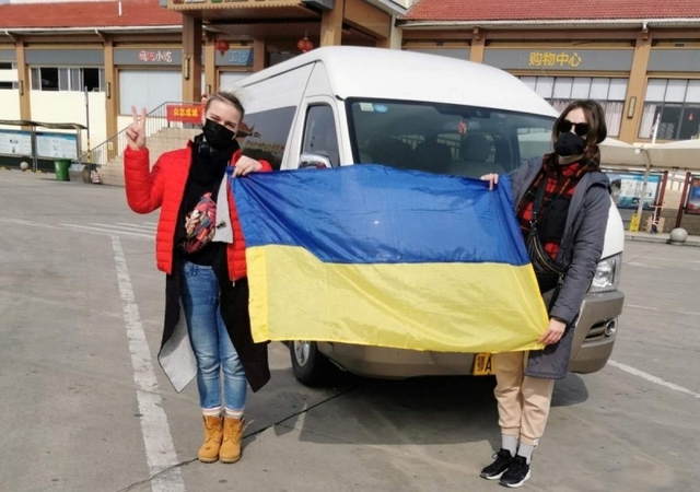 Українки Уханя, які хочуть до України