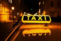 Скільки мільйонів людей на Рівненщині користуються таксі та автобусами 