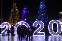 Головна ялинка Рівного з 2010 до 2020: як змінювалася новорічна красуня (ФОТО)