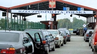 Деякі авто не пропускають: Польські прикордонники повернулися до попередніх правил