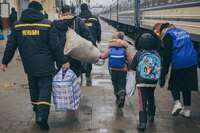 «2 роки - під обстрілами»: допомоги потребують переселенці, що прибули на Рівненщину