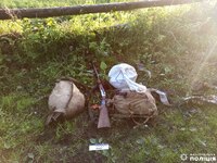 М’ясо вбитого лося тримав у рюкзаках: Що відомо про затримання браконьєра на півночі Рівненщини