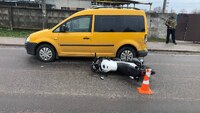 Перелом тазу та вивих стегна: на Рівненщині у ДТП травмувався неповнолітній мотоцикліст (ФОТО) 