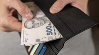Українці можуть отримати до 12 300 грн: хто має право на виплати у червні 2026