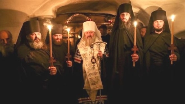 Намісник Києво-Печерської лаври митрополит Павло 13 березня закликав не боятись коронавірусу та ходити до храмів