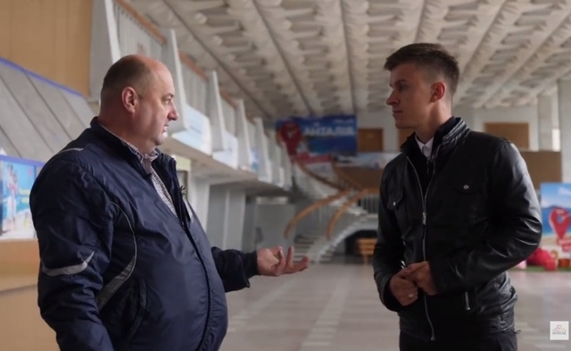 Ігор Насинюк -- директор Аеропорту (зліва), Дмитро Поворознюк -- справа