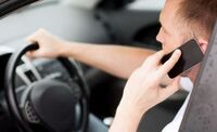 З телефоном за кермом: водіям нагадали про штраф 