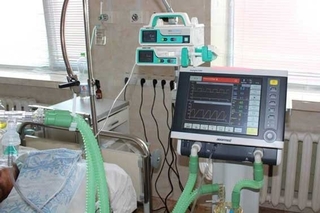 Апарати для штучної вентиляції легень. Фото з мережі.