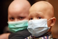 «Кожен хворий має приносити якусь користь»: медики Національного інституту раку попались «на гарячому» (ВІДЕО)