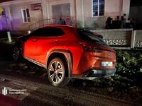 Суддя на Lexus збила двох пішоходів на «зебрі»: одна людина загинула (ФОТО)