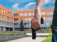 В училищі на Вінничині сталася стрілянина. Фізрук ходить на пари з пістолетом 