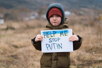 Хто в Україні може отримати статус «Дитина війни», як його оформити і що він дає