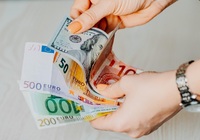 Долар або євро: в якій валюті краще зберігати гроші у 2021 році