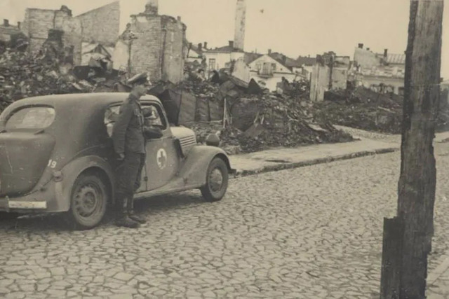 Рівне під час війна. Фото із сайту Фотографії старого Львова