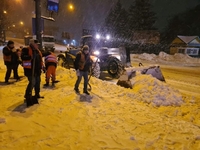Комунальники всю ніч розчищали Рівне від снігу (ФОТО)