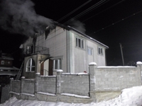 У Рівному пожежники майже 5 годин рятували будинок від вогню (ФОТО)