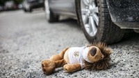 Злякався собак та вискочив на дорогу: у Сарнах 8-річний хлопчик опинився під колесами авто (ФОТО) 