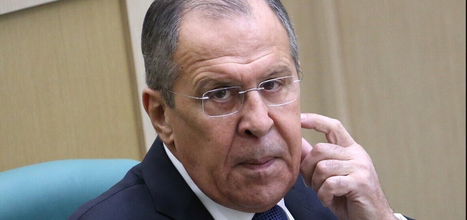 "Планируется телефонный разговор наших лидеров. Думаю, эти вопросы тоже будут обсуждаться", - сказал Глава МИД РФ Сергей Лавров.