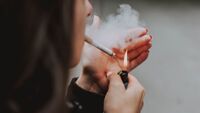 В Україні готують заборону на сигарети: на них найбільше «підсідає» молодь