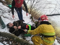 На Рівненщині рятувальники витягували підлітка з 20-метрового рівчака (ФОТО)