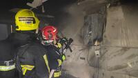 Ледь не згоріли на Різдво: у Костополі з палаючої квартири врятували 2 людей