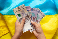 Грошей немає: українців попередили про можливу затримку соціальних виплат 