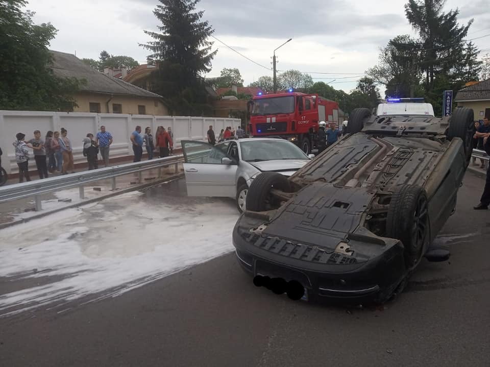Фото аварії в Острозі. Джерело - ДСНС в Рівненській області. 