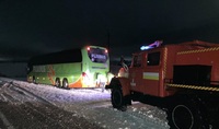 Вночі біля Рівного застряг міжнародний автобус (ФОТО)