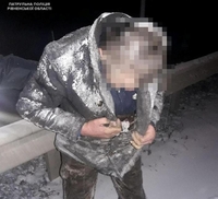 На трасі Київ-Чоп біля Гощі в снігу знайшли чоловіка