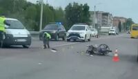 Мотоцикліст потрапив у ДТП біля заправки у Дубні (ВІДЕО)