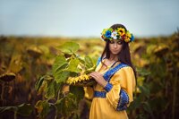 Перевірте своє: українські прізвища, які давали надзвичайно красивим людям 