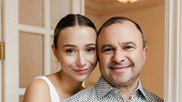 «Прокинувся з повним ротом крові»: дружина Павліка розповіла про нічний жах після операції (ФОТО)