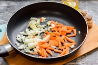 Що смажити першим – моркву чи цибулю: несподівана відповідь здивує навіть досвідчених господинь