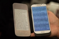 Люди стали більше читати завдяки мобільникам