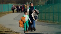Українські біженці в Європі: хто залишиться, а хто повернеться додому?