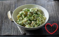 Незвичне поєднання звичайних продуктів: простецький і дуже смачний картопляний салат «Данський» (РЕЦЕПТ)