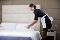 Секрети працівників готелів: туристів попередили про інтимну річ в номері, якої краще не торкатись