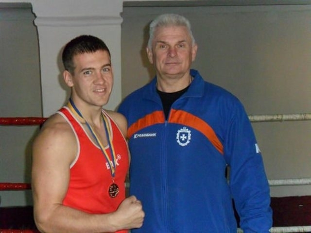 Юрій Марчишин зі своїм вихованцем, спортсменом Володимиром Царуком ( фото "Рівне вечірнє")