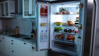 Вистачить на 10 год: щоб холодильник не розморозився, коли немає світла, покладіть у нього цю річ