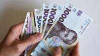 Українцям роздають по 6600 грн: Хто може отримати гроші