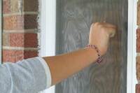 Що віщує біду, а що привернення грошей: народні прикмети про двері 