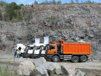 На Рівненщині під час ремонту вантажівки загинув водій 