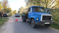 Помер 6-річний хлопчик, який потрапив під колеса вантажівки у Березному