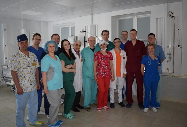 Спеціалісти з Києва та Рівного після успішно проведеної операції