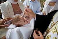 Не робіть фатальну помилку: кому і чому не можна хрестити дітей